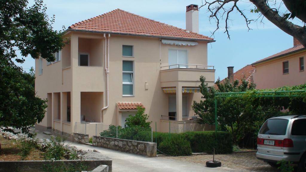 Davorka Apartment *